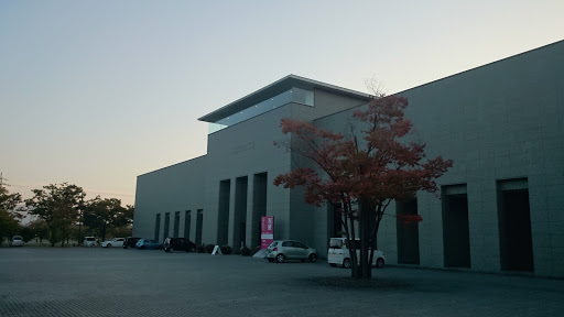 砺波市美術館 Tonami  Art Museum