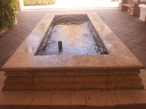 Small Miracle Mile Fountain