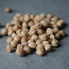 Bisi bela
