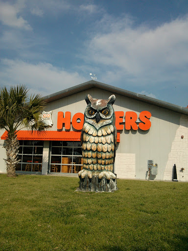 Hooters Owl Statue