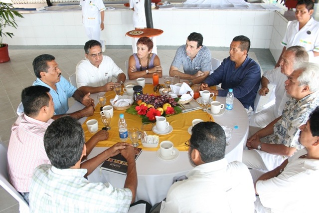 [REUNION CON HOTELEROS OK[4].jpg]