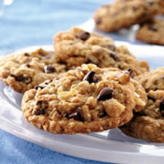 Chewy Chocolate Chip Oatmeal Cookies