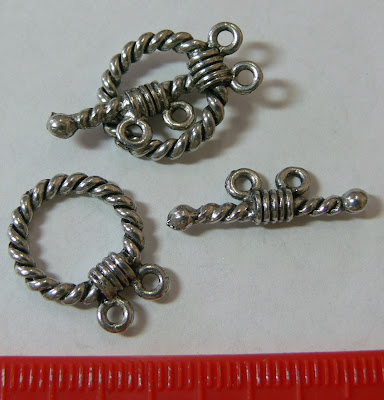 Pewter 2-loop toggle clasp, antiqued sil