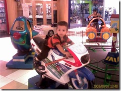 santi mall 01