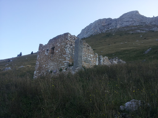 Ruine Des Ayes
