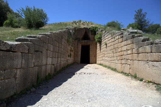 Η πύλη του Τάφου των Ατρειδών