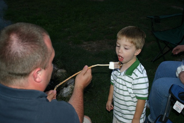 [080830Marshmallows0136.jpg]