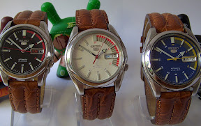 Seiko5 racers met lederen band