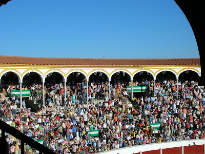 Vista de la plaza de toros de Pozoblanco, durante un festejo taurino de la pasada feria de 2007. Foto: Pozoblanco News, Emilio Guijo