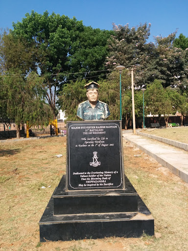 Major sylvester Rajesh Ratnam Statue