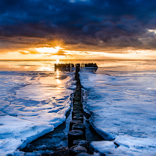 How to mod Icy Sea at rainy weather LWP patch 1.0 apk for android