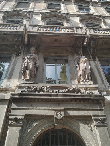 Musicians Bourse Place 