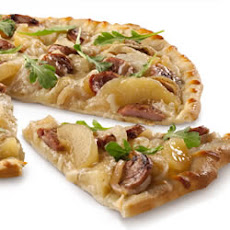 Sweet 'n Savory Chicken Sausage and Apple Pizza