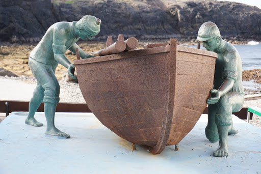 Boatmen Statue