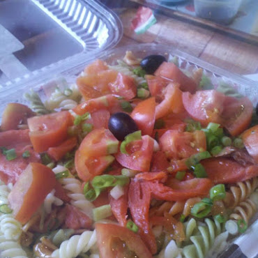 menu bien-être
(salade au choix+boisson à volonté)