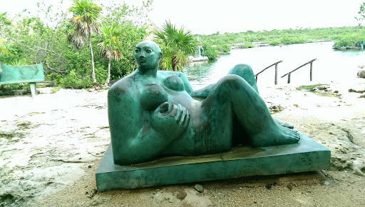 Obese Yal-Ku Statue 