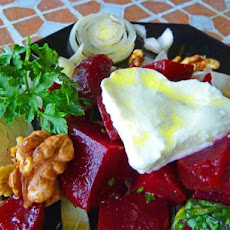 Beet Salad With Goat Cheese and Walnuts