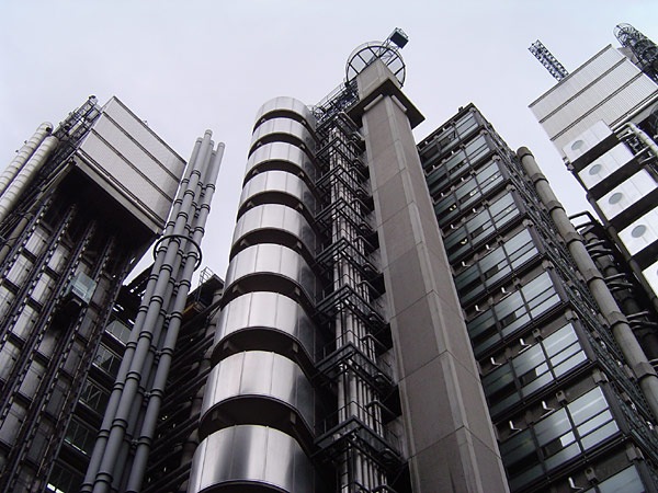 [016-Lloyds_building_london[3].jpg]
