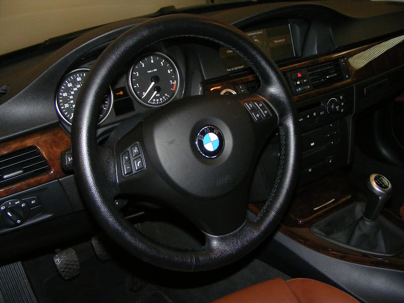 Painted peeling steering wheel trim BimmerFest BMW Forum