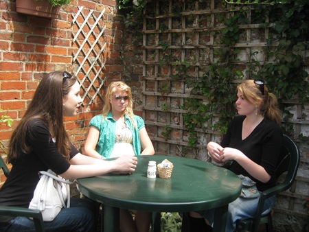 [Christchurch with Lizzy & Hannah 032[3].jpg]