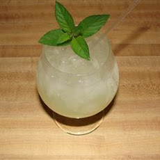 Refreshing Cucumber Lemonade