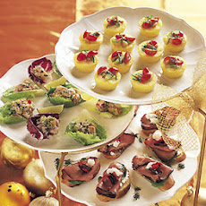 Roast Beef and Arugula Crostini with Olive-Red Pepper Relish