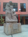 Estatua de la Facultad de CC. EE.