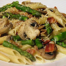 Penne With Asparagus and Mushrooms
