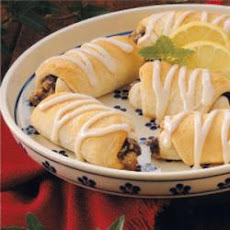 Sweet Raisin Roll-Ups