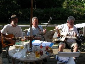The Raggle Taggle Band