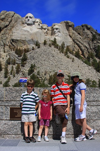 [Mt. Rushmore[4].jpg]