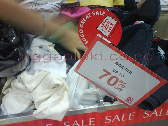 [wanita setan[3].jpg]