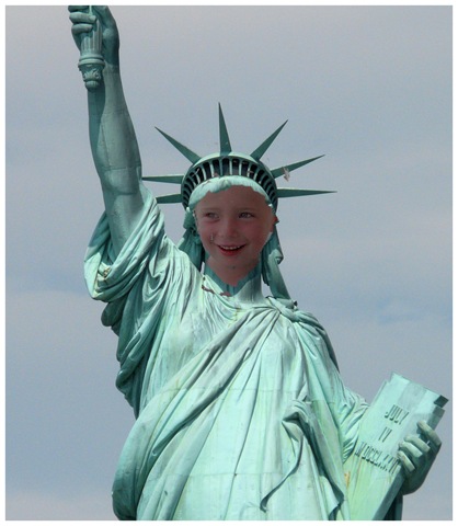 [Lunaofliberty4.jpg]