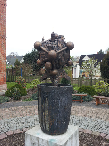 Eurofusions Statue