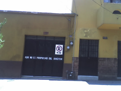 Aqui no es propediad del doctor Aqui no es propediad del doctor