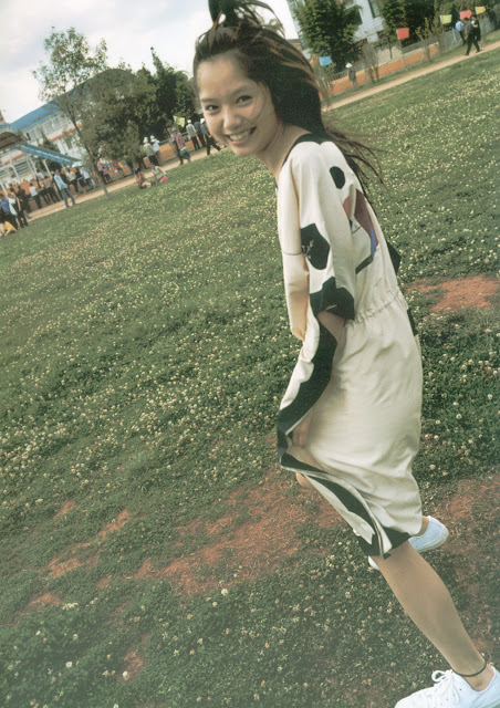 Sexy japanese bikini idol 029.jpg AISCE