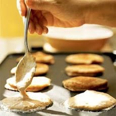 Basic Buttermilk Pancakes