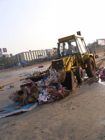 [Bulldozed_Ganapathi[8].jpg]
