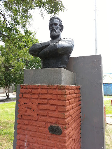 Busto Martín Güemes