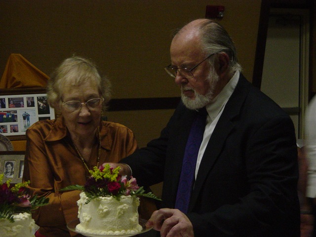 [Dick and Jan and cake[3].jpg]