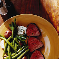 Beef Tenderloin with Garlic Horseradish Cream