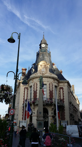Trouville - Hôtel De Ville