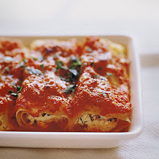 Manicotti with Tomato Sauce
