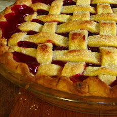 Taste-of-fall cherry pie