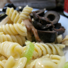 Pasta Salad With Olives and Mozzarella