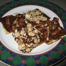 Super Easy Toffee Crackers