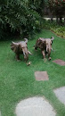 Elefantes em Bronze Lagoon Park Peninsula