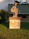 Statue Junge mit Ziehharmonika 