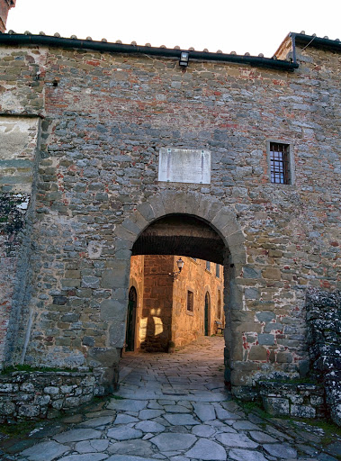 Porta Castello Di Gorgonza 