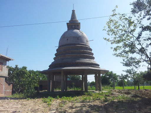 Pagoda at Wellawaya 